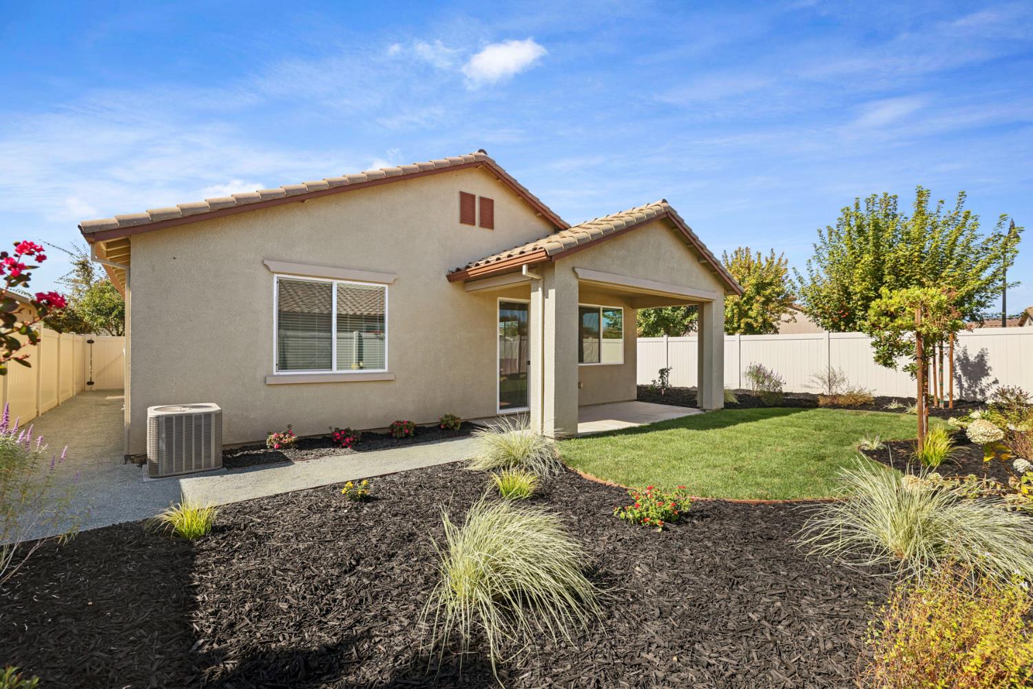 1395 Chestnut Hill Dr, Manteca, CA 95336