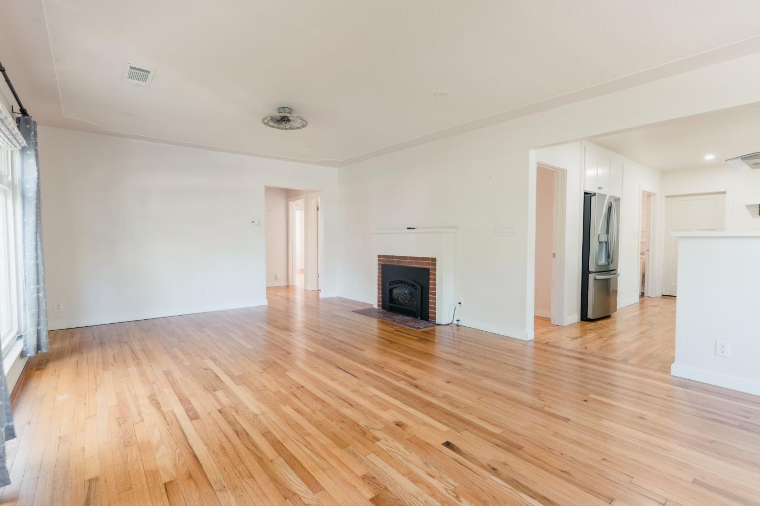 1560 W 23rd St, Merced, CA 95340