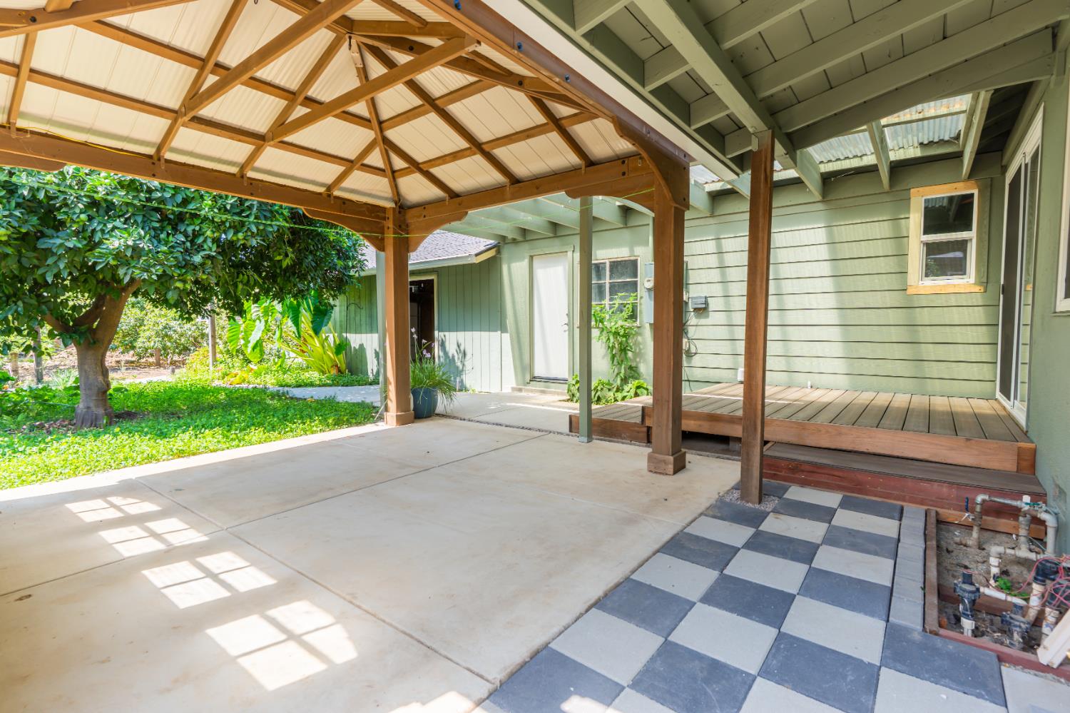 1560 W 23rd St, Merced, CA 95340