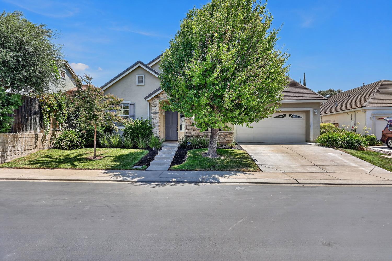 212 Coastal Ln, Waterford, CA 95386