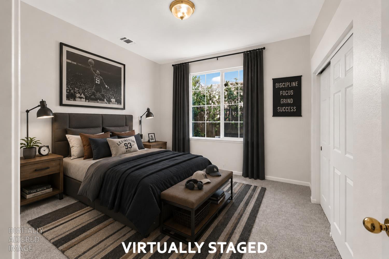 212 Coastal Ln, Waterford, CA 95386