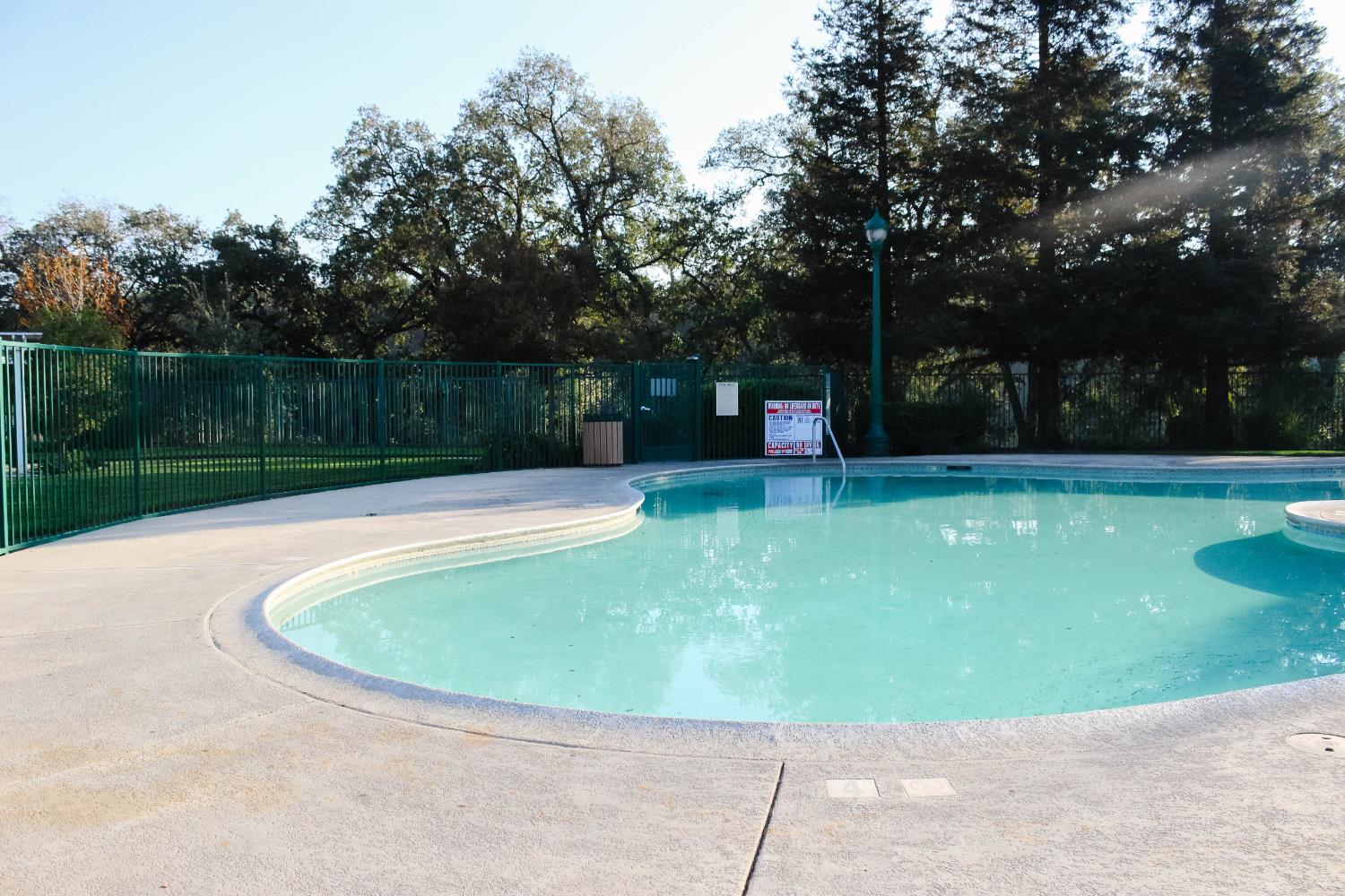 212 Coastal Ln, Waterford, CA 95386