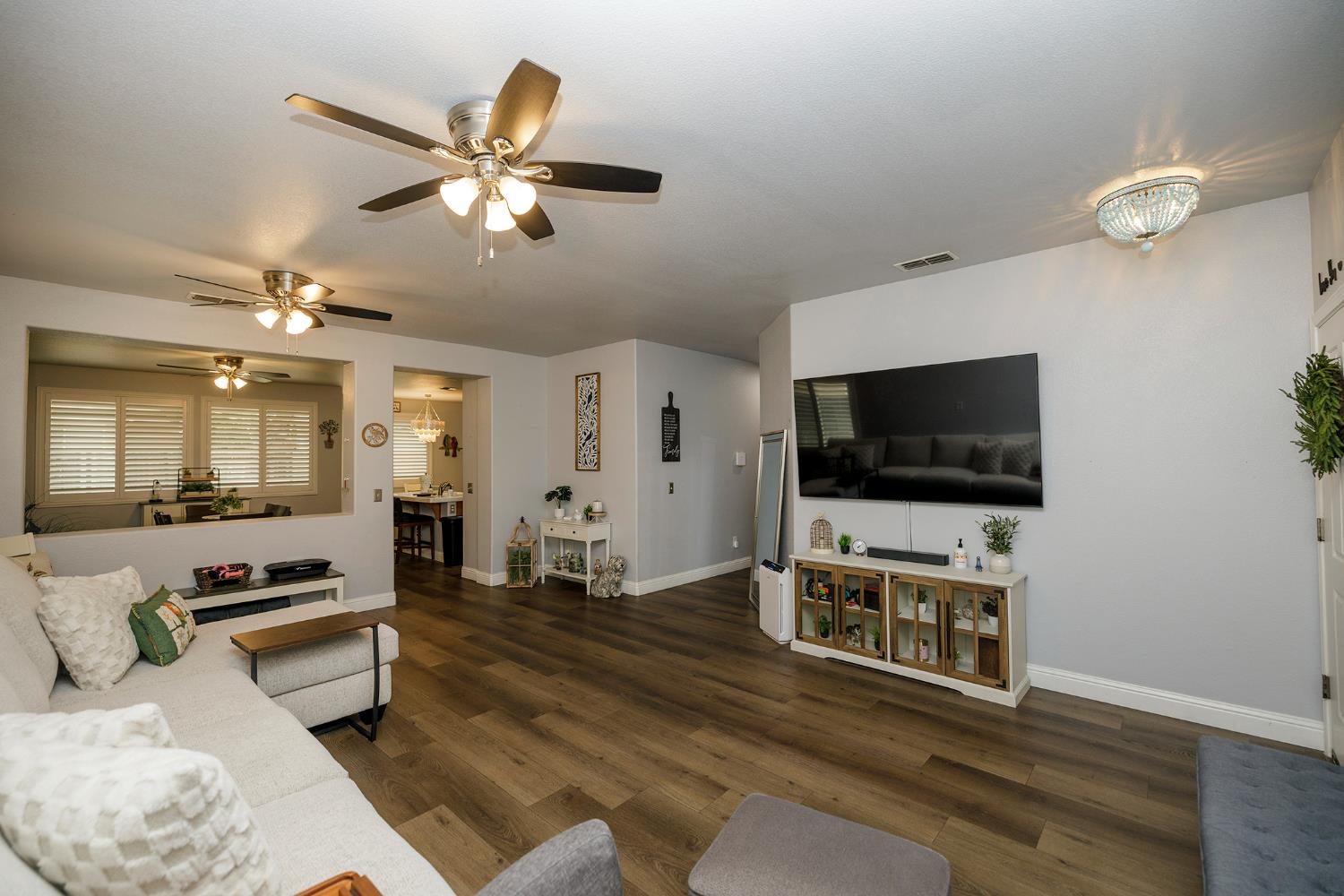 1169 Moon River Way, Ceres, CA 95307