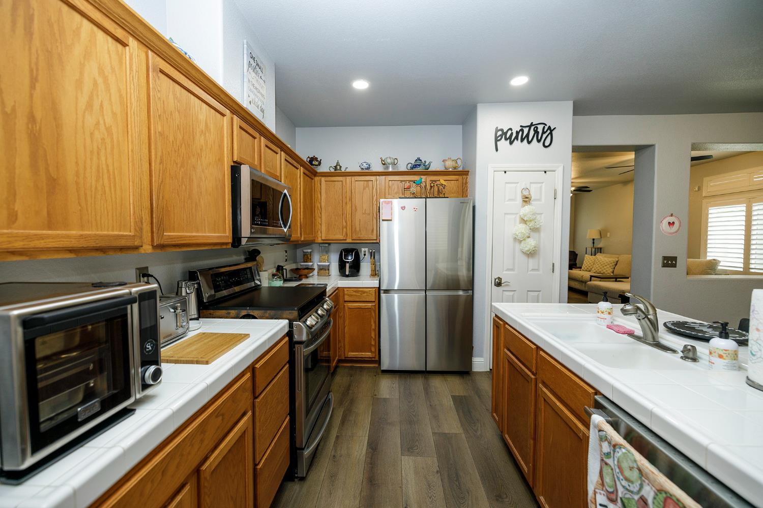 1169 Moon River Way, Ceres, CA 95307