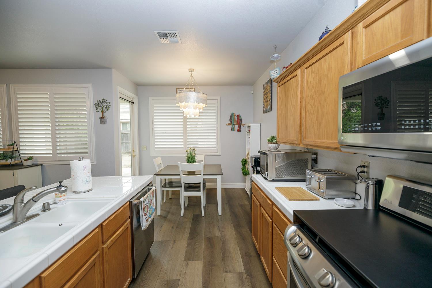 1169 Moon River Way, Ceres, CA 95307