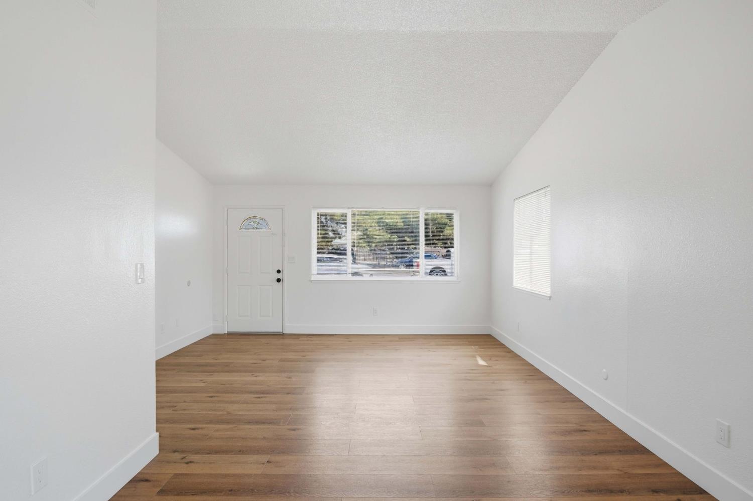 1975 Prince St, Newman, CA 95360