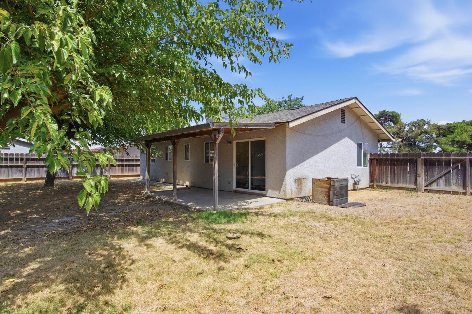 1975 Prince St, Newman, CA 95360