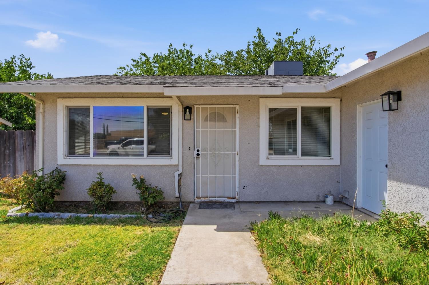 1975 Prince St, Newman, CA 95360