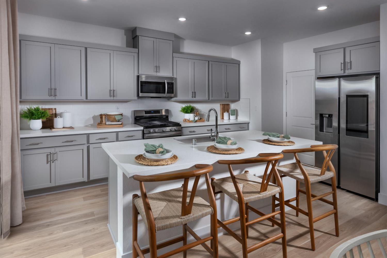 3311 Cascade Dr, Manteca, CA 95337