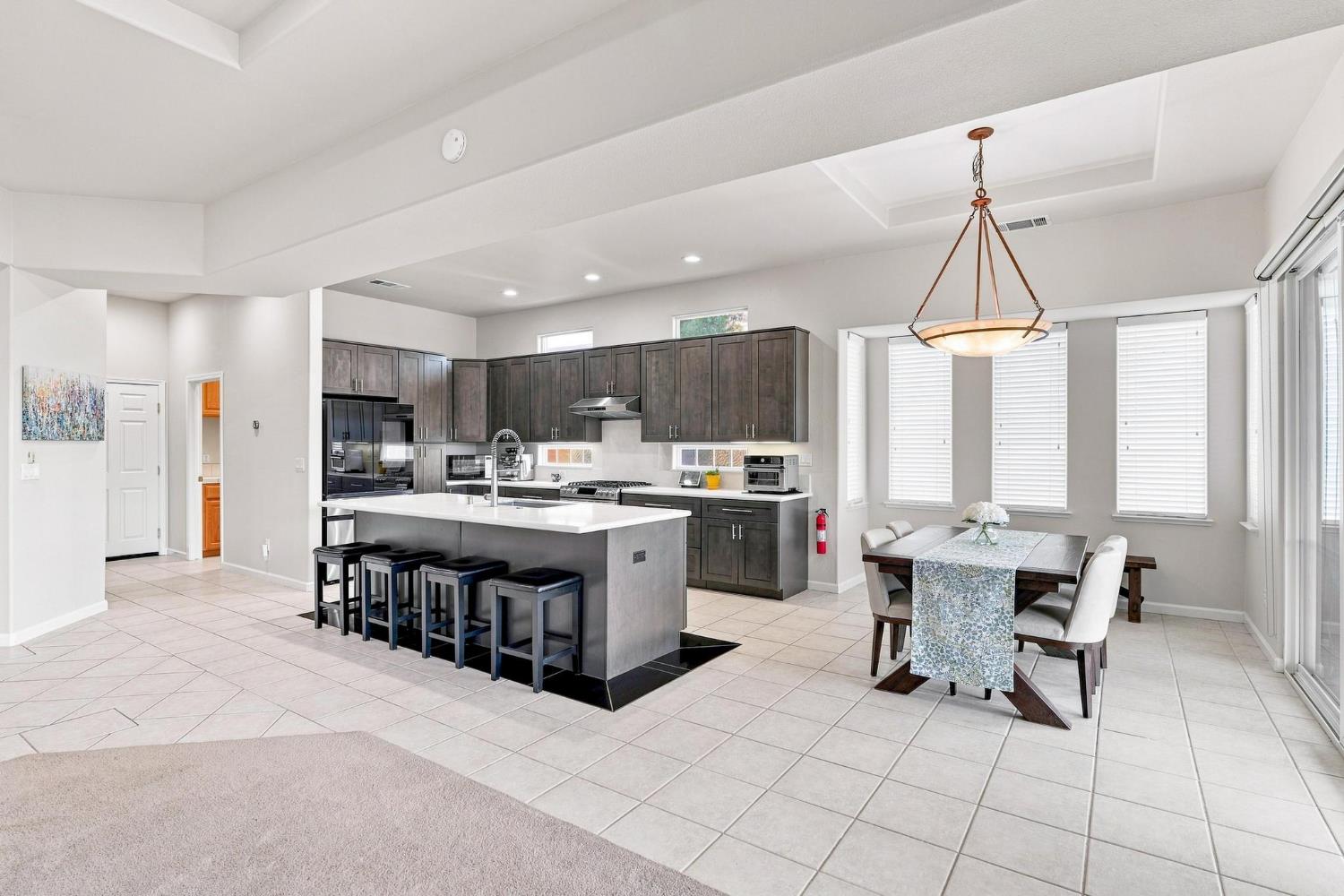 217 Rock Ridge Ln, Copperopolis, CA 95228