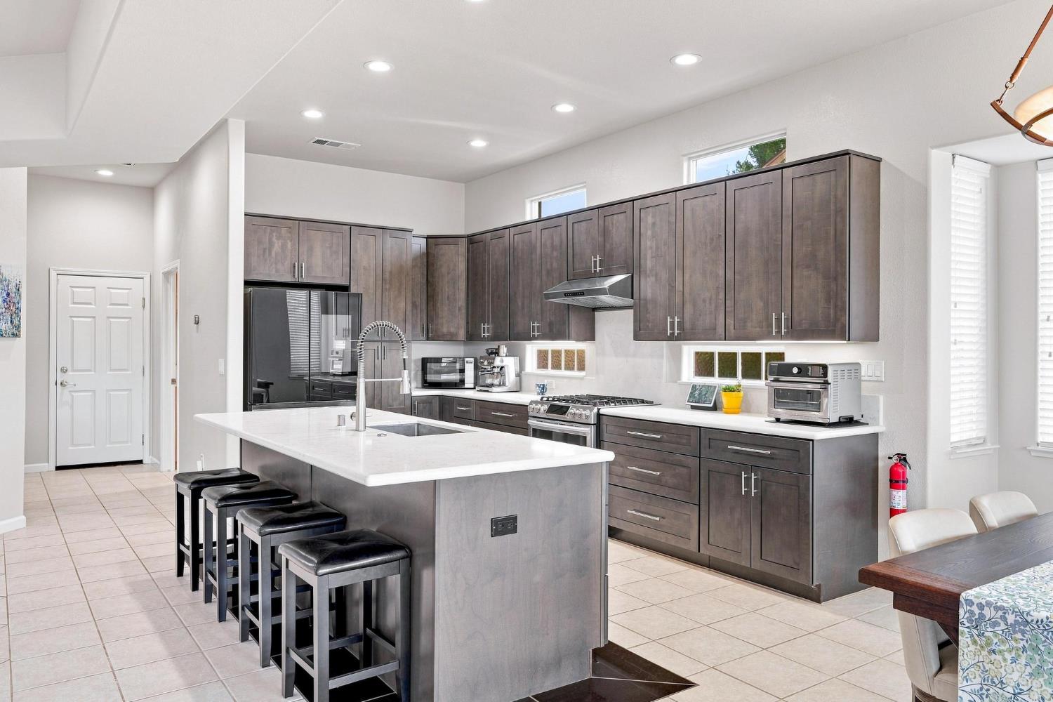 217 Rock Ridge Ln, Copperopolis, CA 95228