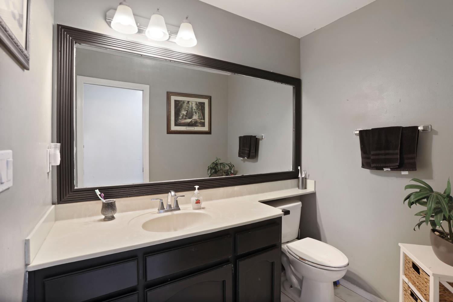 2316 Grouse Crossing Way, Modesto, CA 95355