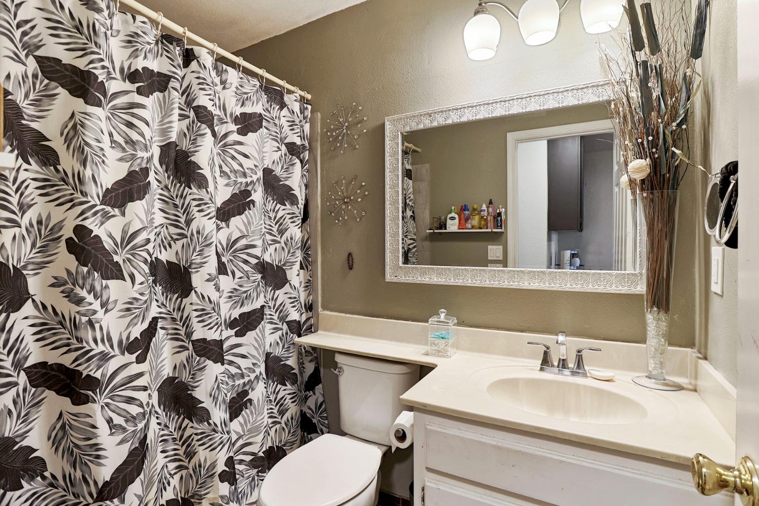 2316 Grouse Crossing Way, Modesto, CA 95355