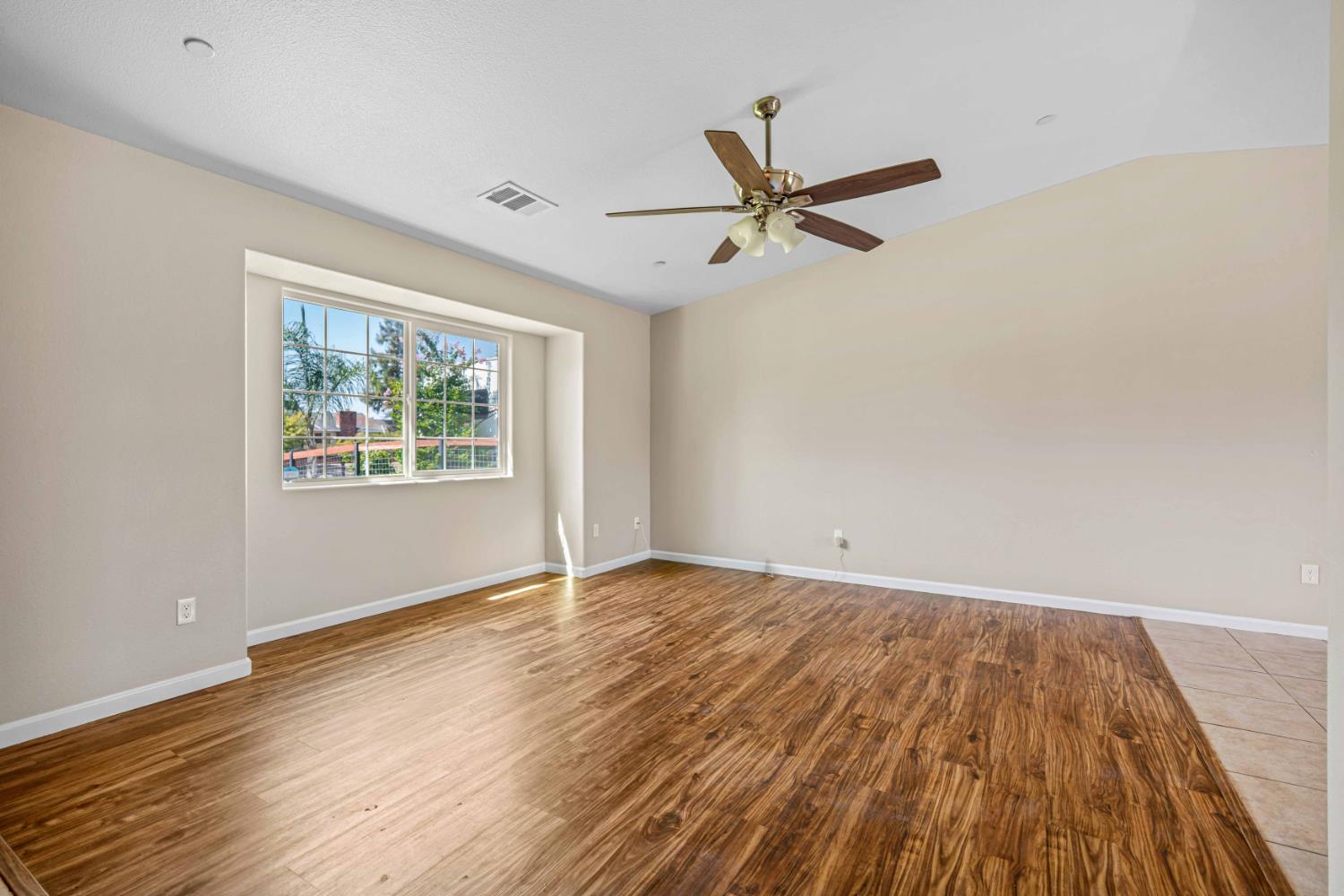 7462 Wren Dr, Winton, CA 95388