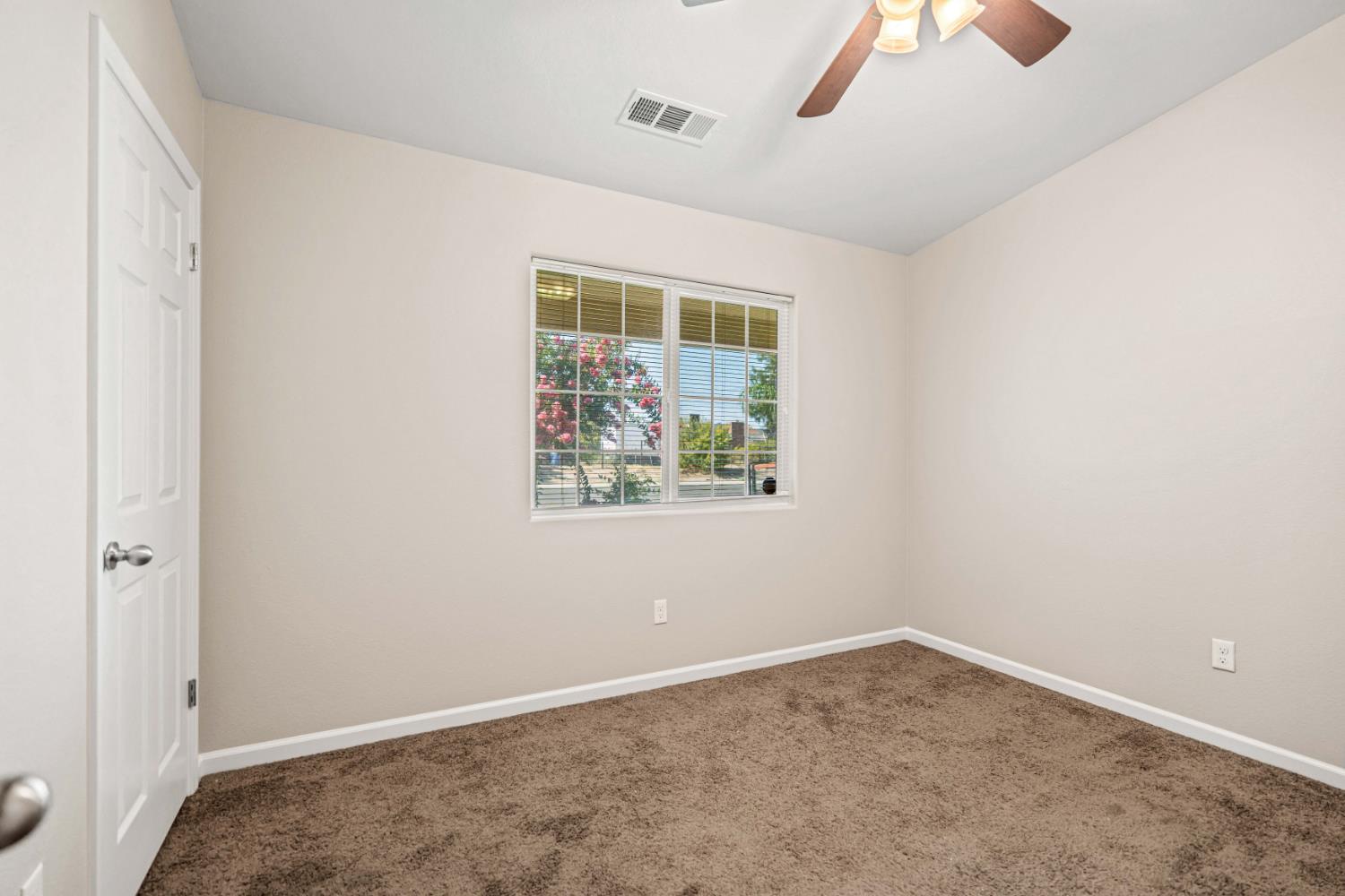 7462 Wren Dr, Winton, CA 95388