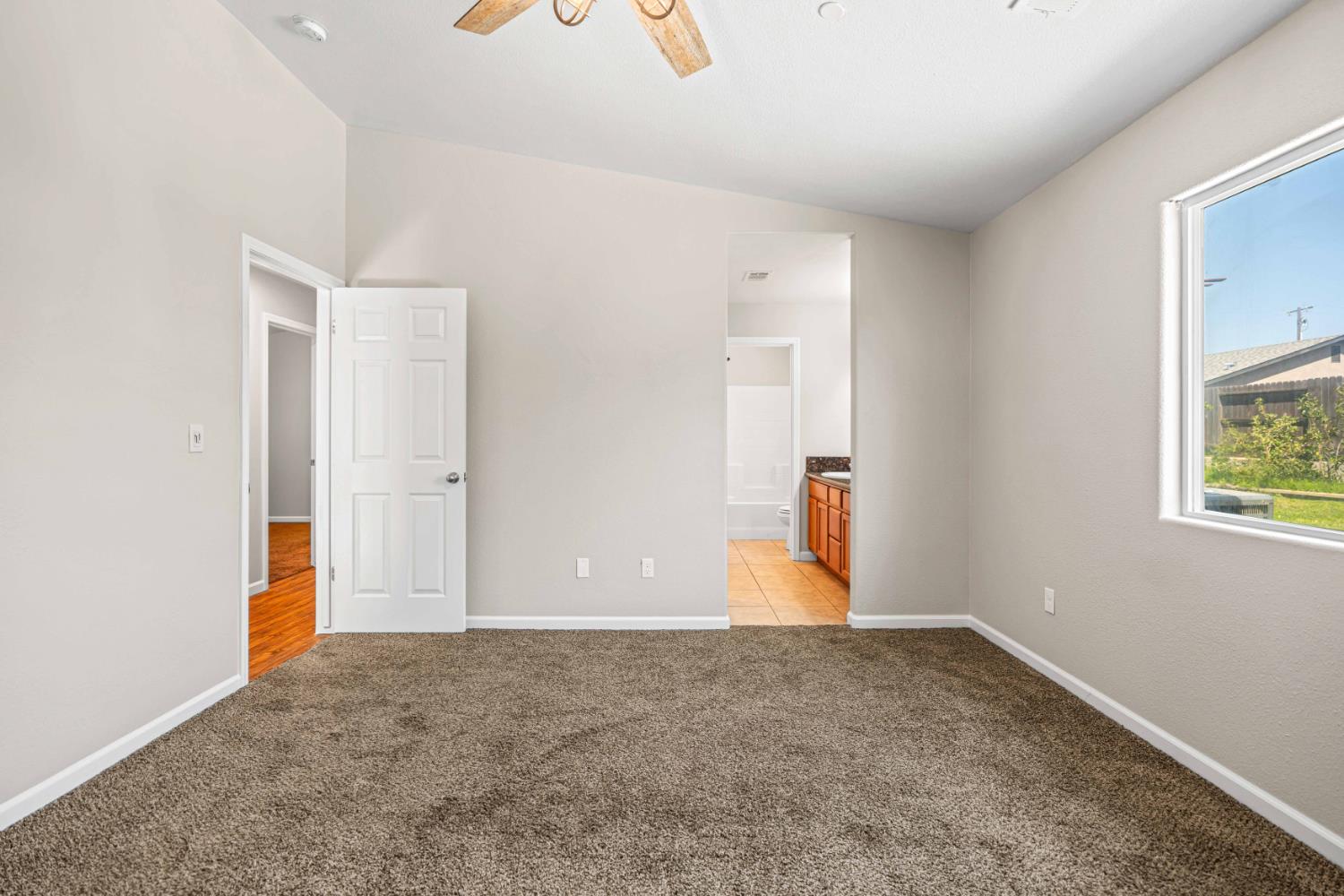 7462 Wren Dr, Winton, CA 95388