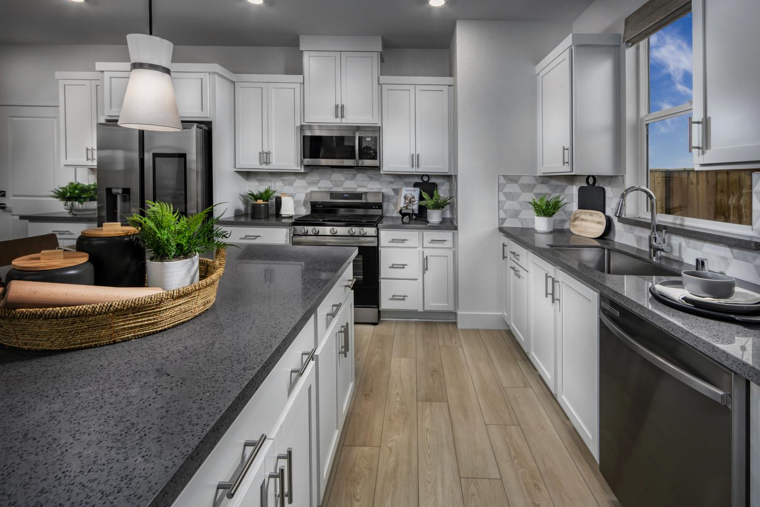3303 Cascade Dr, Manteca, CA 95337