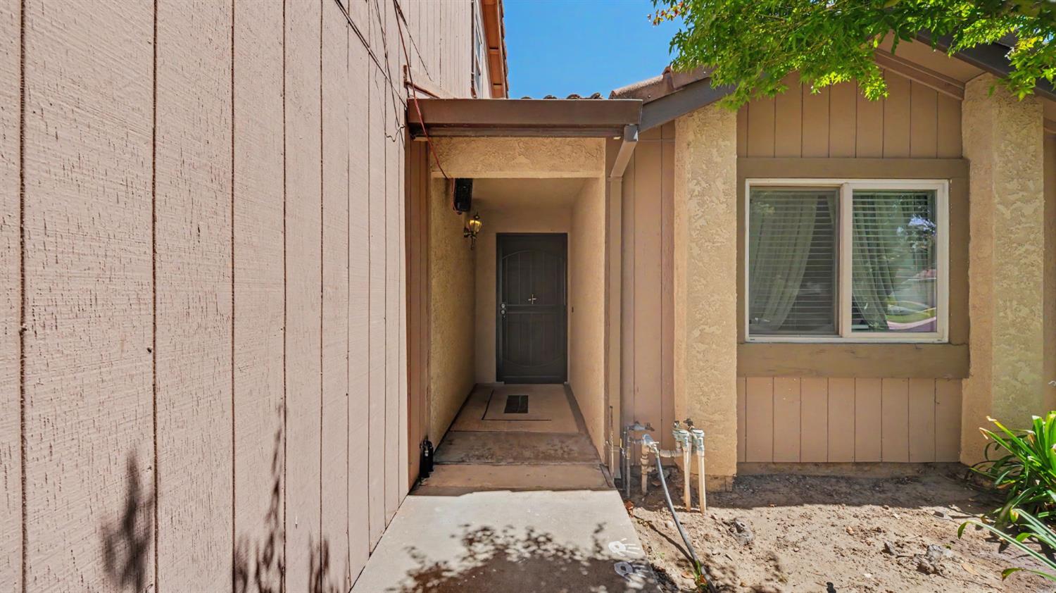 1140 Courtney Way, Modesto, CA 95358