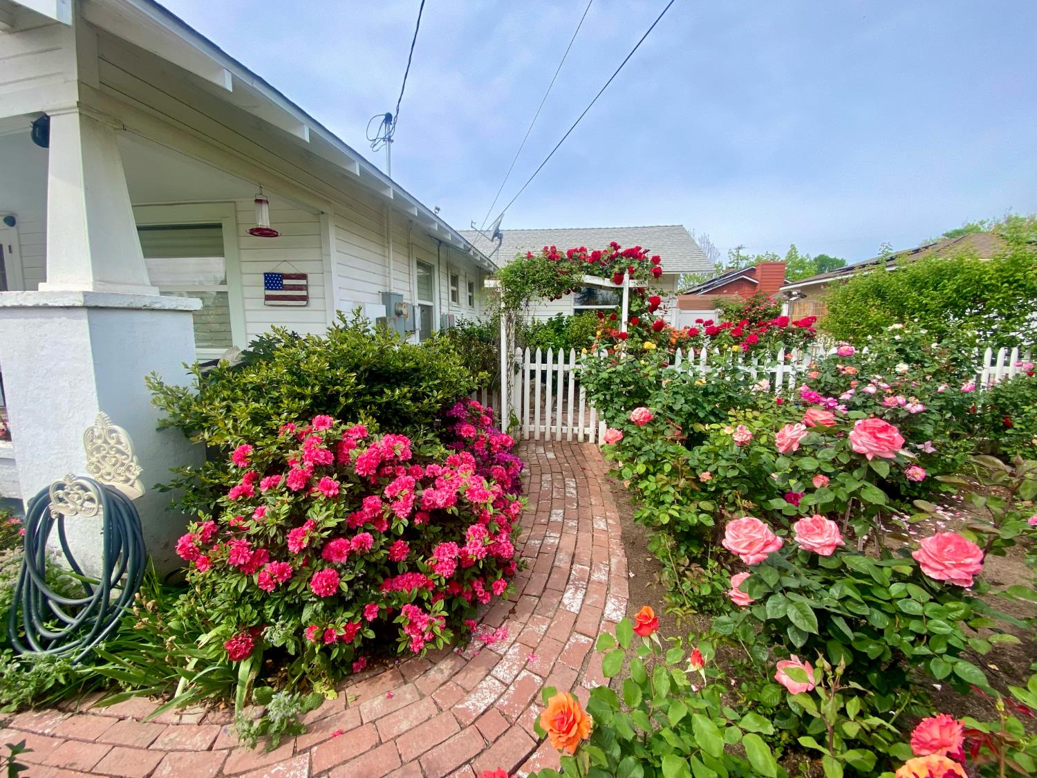 242 Laurel Ave, Oakdale, CA 95361