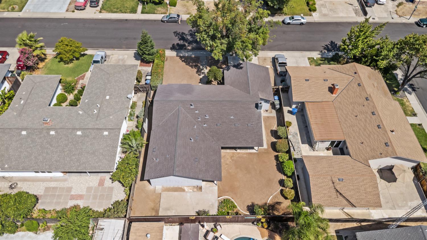 1924 Kendall Ave, Modesto, CA 95355