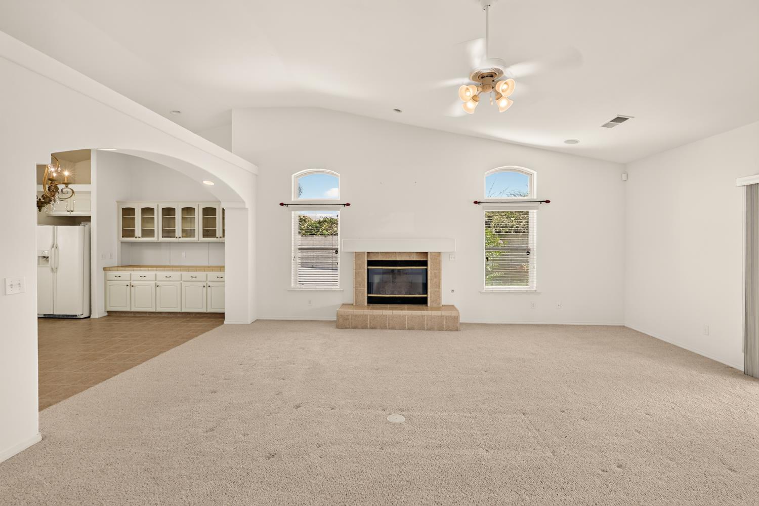 3077 Express, Madera, CA 93637