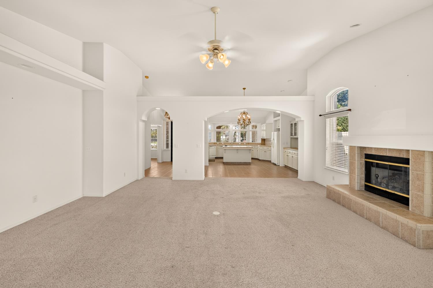3077 Express, Madera, CA 93637