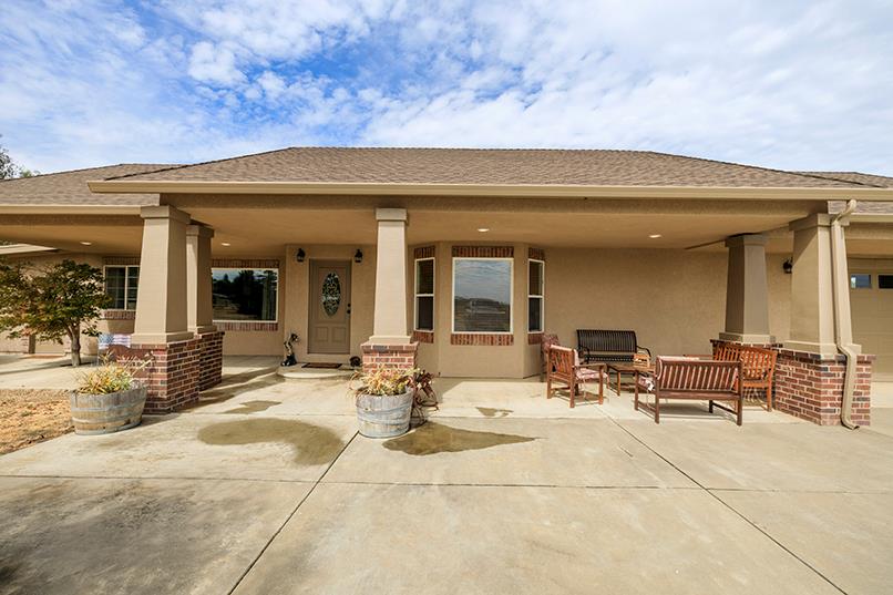 6249 Eleanor Rd, Oakdale, CA 95361