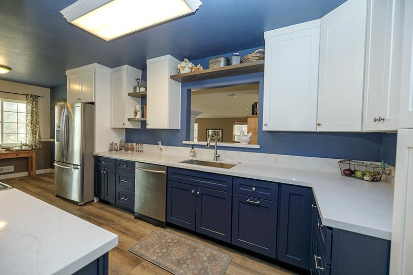 6249 Eleanor Rd, Oakdale, CA 95361