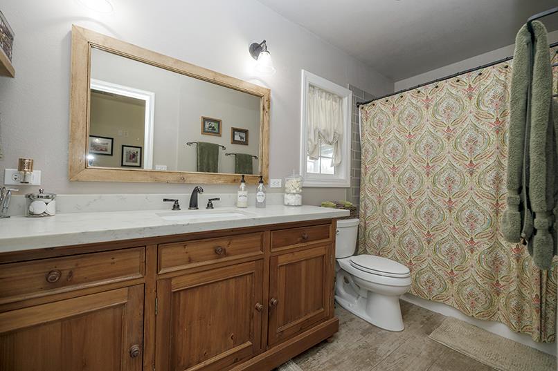 6249 Eleanor Rd, Oakdale, CA 95361
