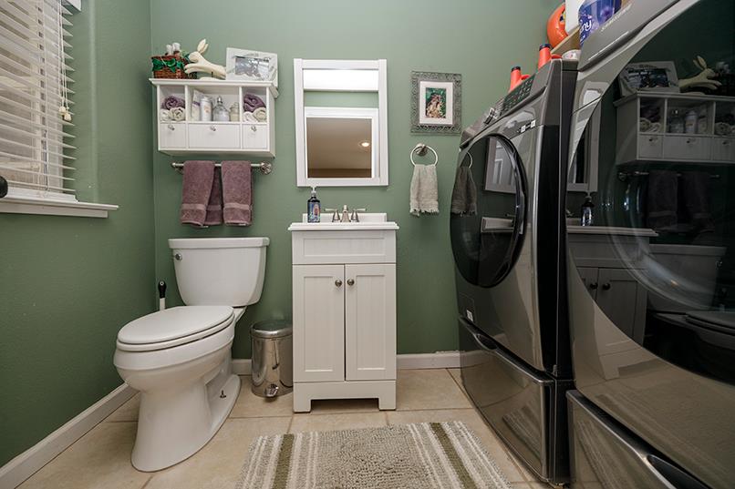 6249 Eleanor Rd, Oakdale, CA 95361