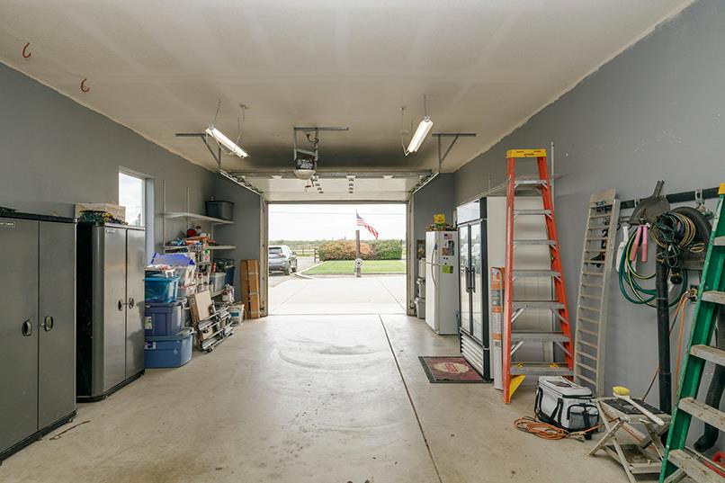6249 Eleanor Rd, Oakdale, CA 95361
