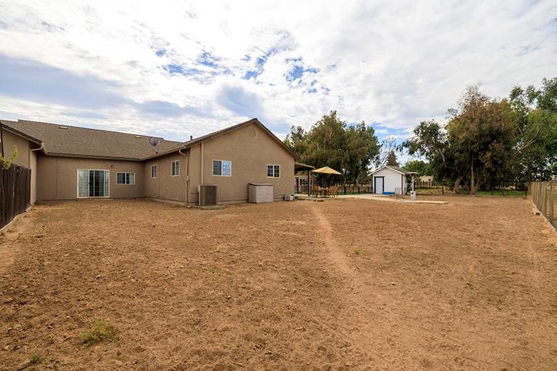 6249 Eleanor Rd, Oakdale, CA 95361