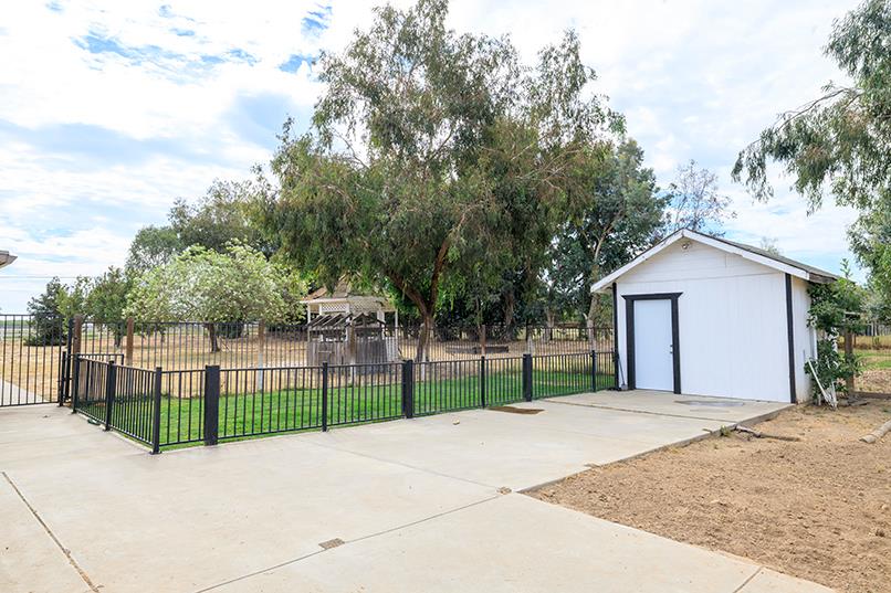 6249 Eleanor Rd, Oakdale, CA 95361