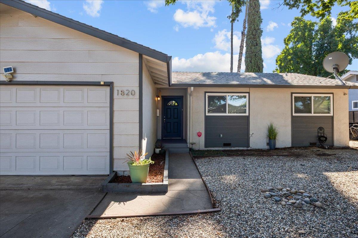 1820 Serena Ave, Modesto, CA 95355