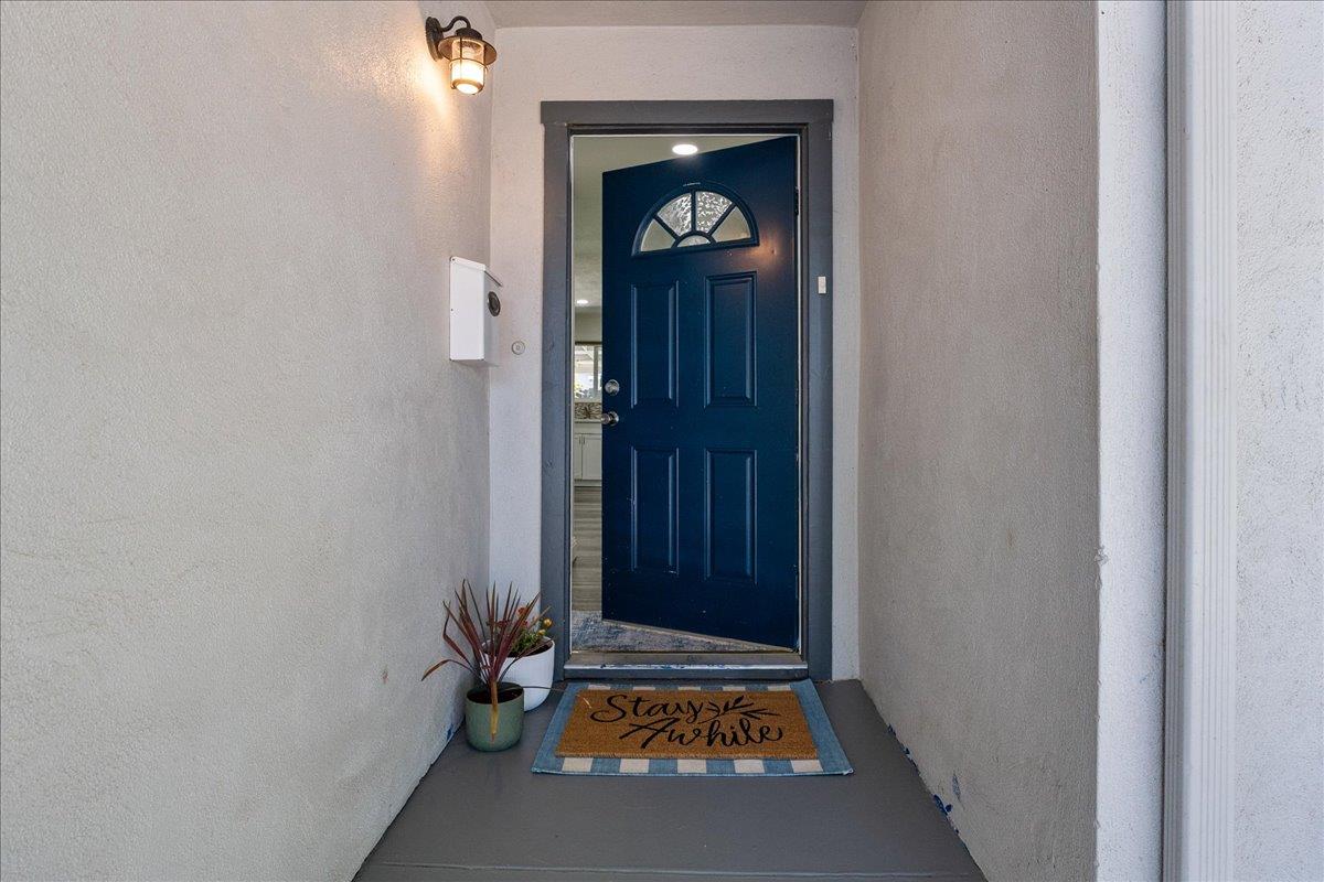 1820 Serena Ave, Modesto, CA 95355