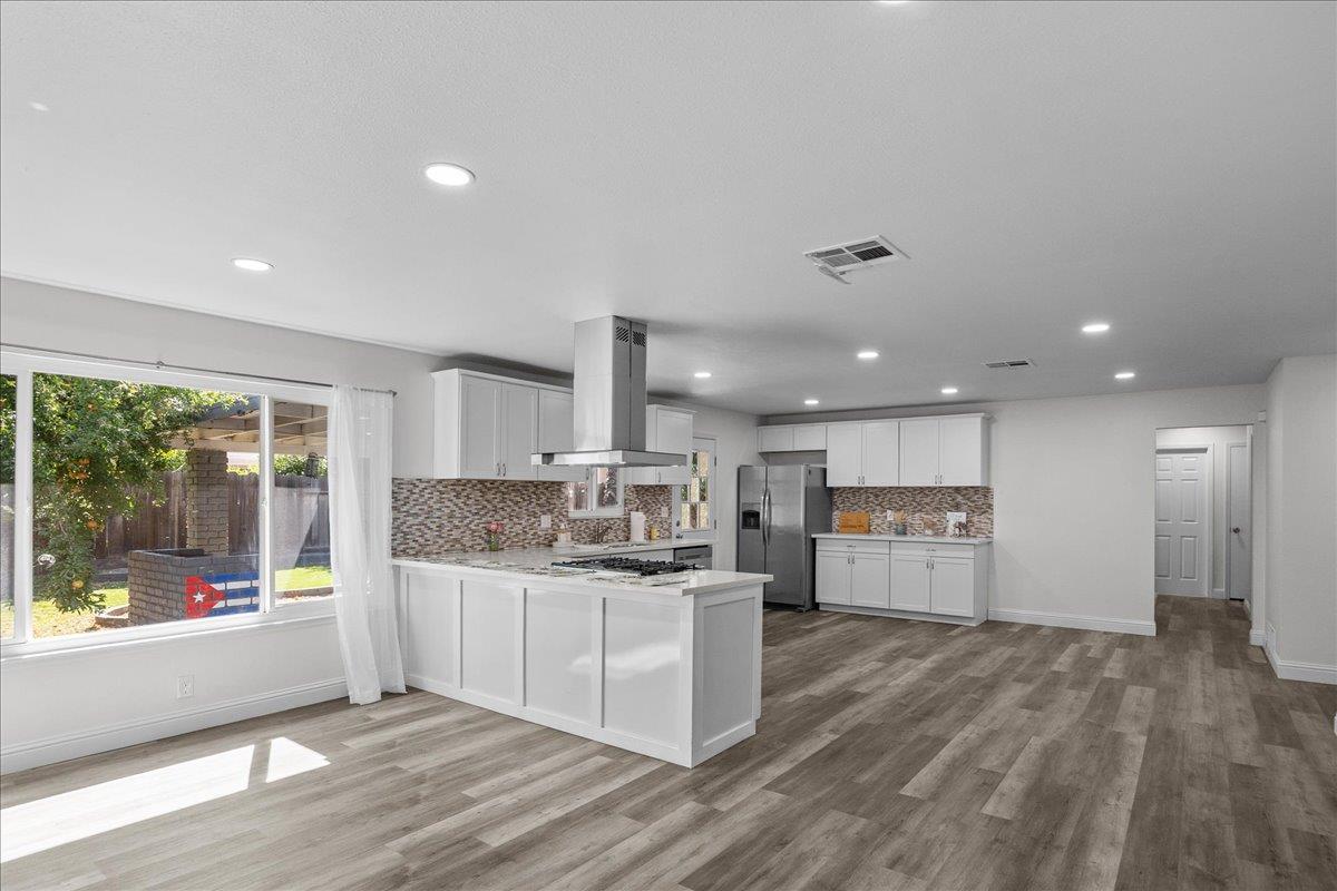 1820 Serena Ave, Modesto, CA 95355