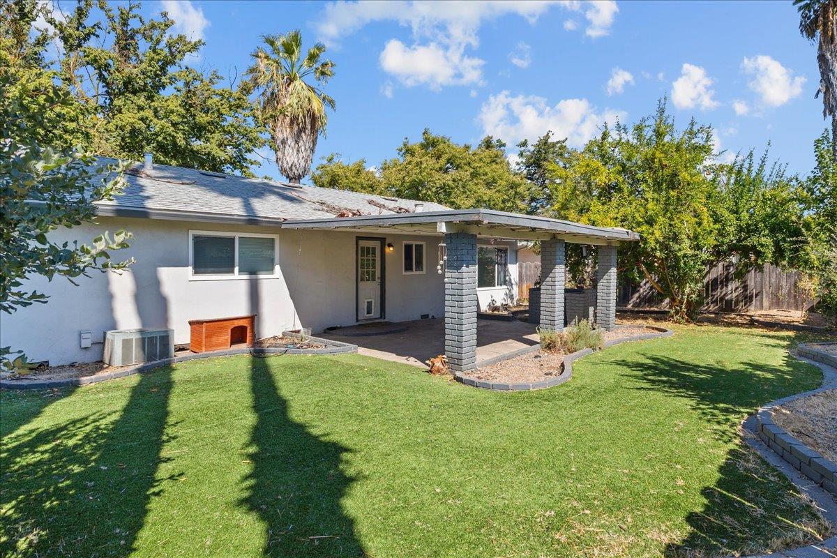 1820 Serena Ave, Modesto, CA 95355