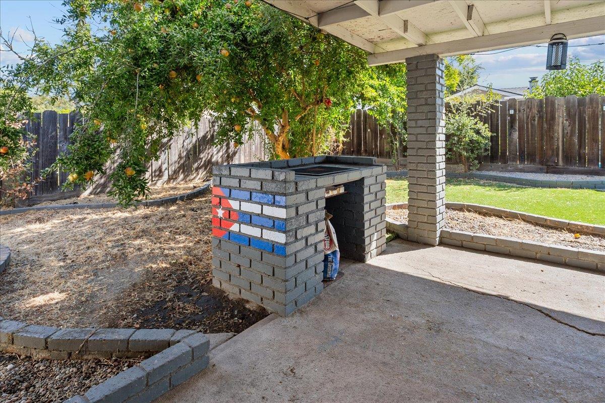 1820 Serena Ave, Modesto, CA 95355