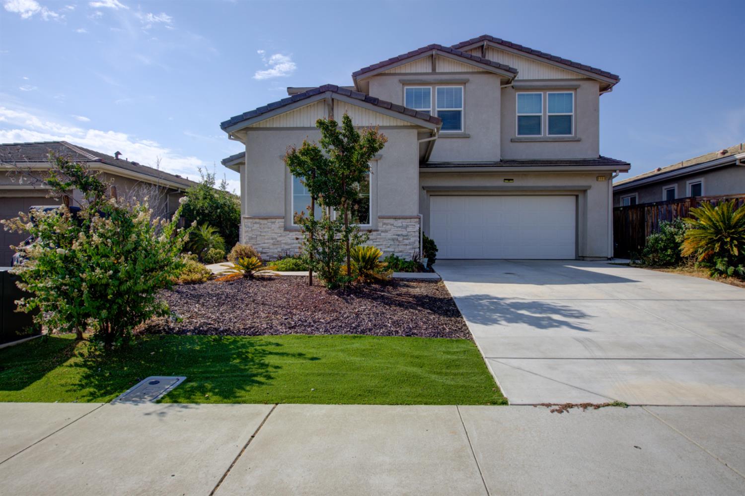9666 Cabernet Ct, Patterson, CA 95363