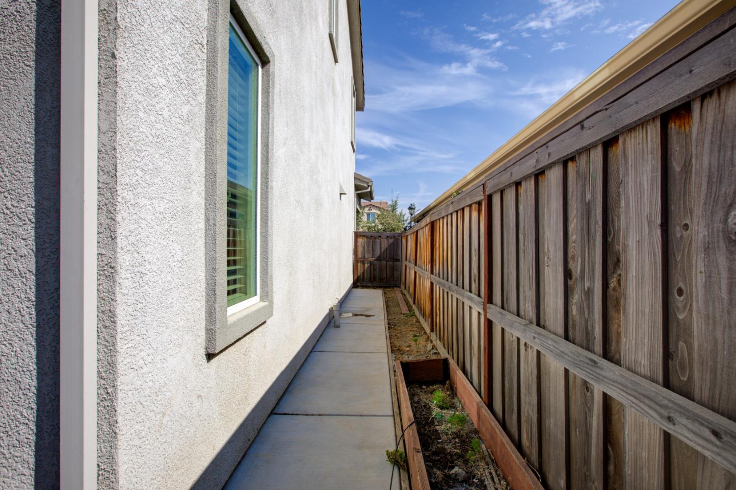 9666 Cabernet Ct, Patterson, CA 95363