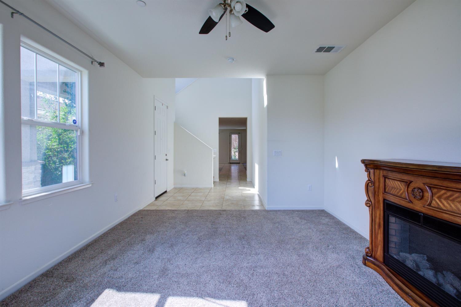 9666 Cabernet Ct, Patterson, CA 95363