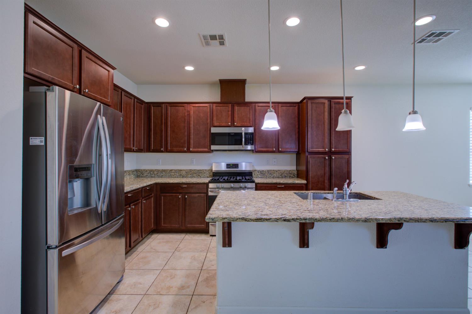 9666 Cabernet Ct, Patterson, CA 95363