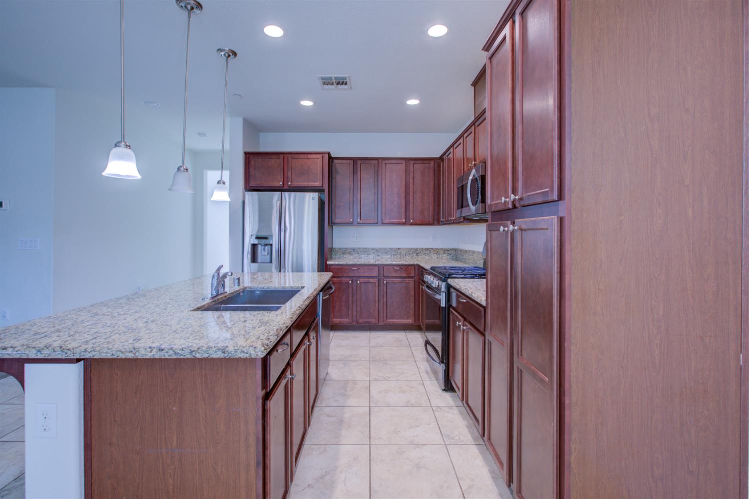 9666 Cabernet Ct, Patterson, CA 95363