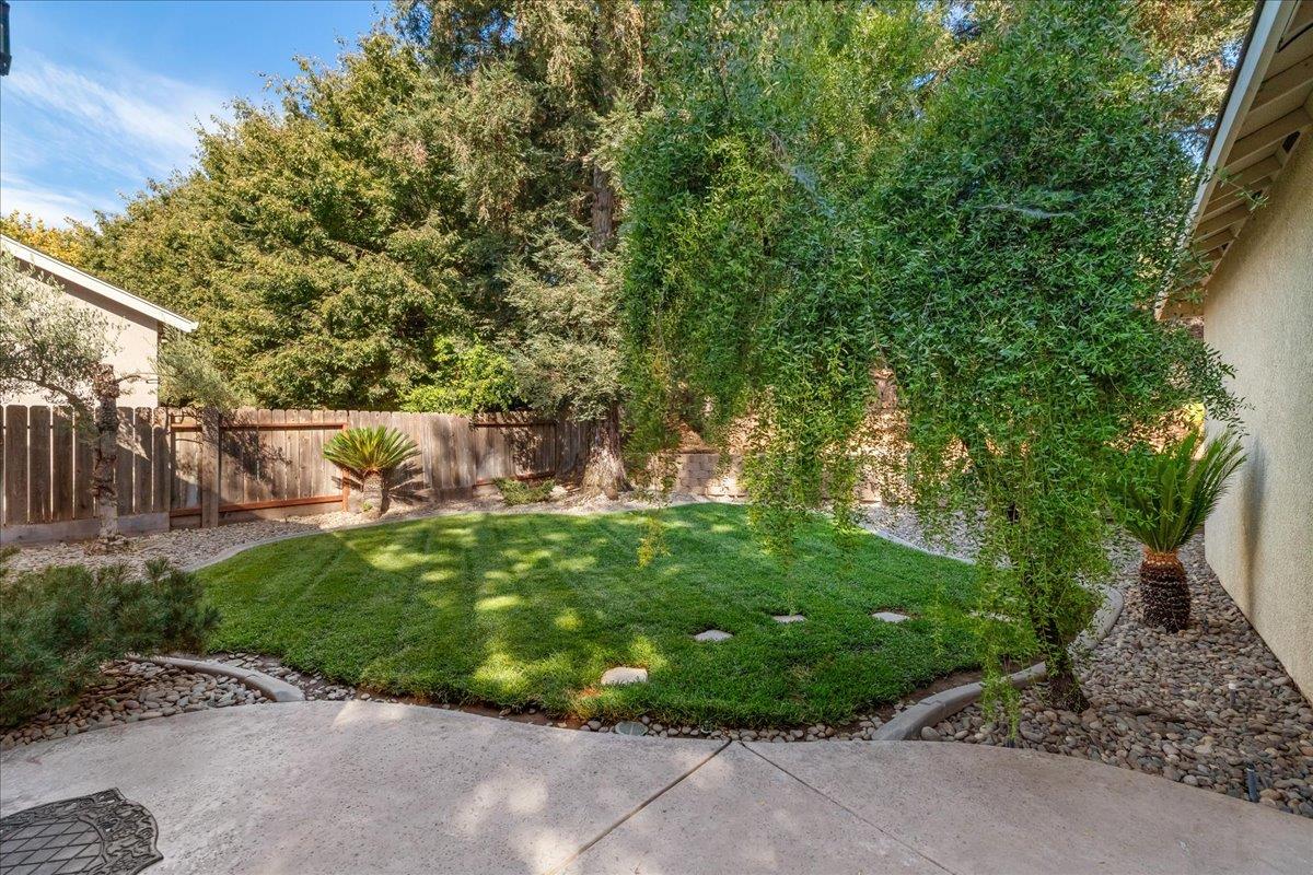 1528 Burchell Hill Dr, Oakdale, CA 95361