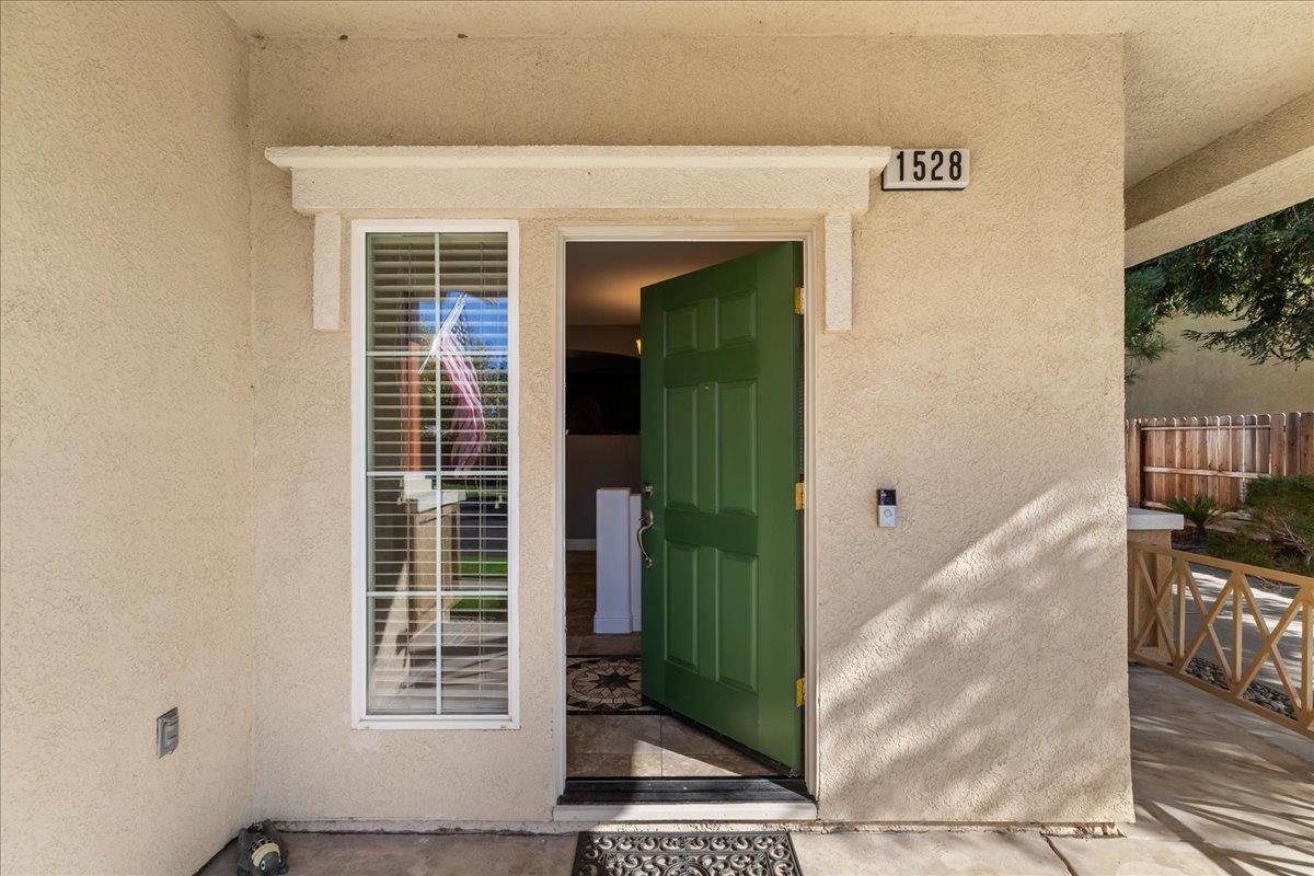1528 Burchell Hill Dr, Oakdale, CA 95361