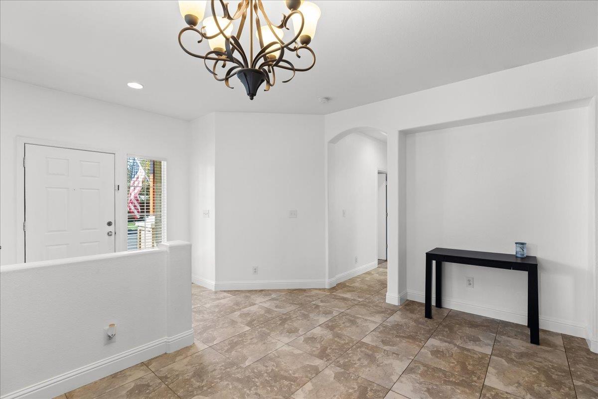1528 Burchell Hill Dr, Oakdale, CA 95361