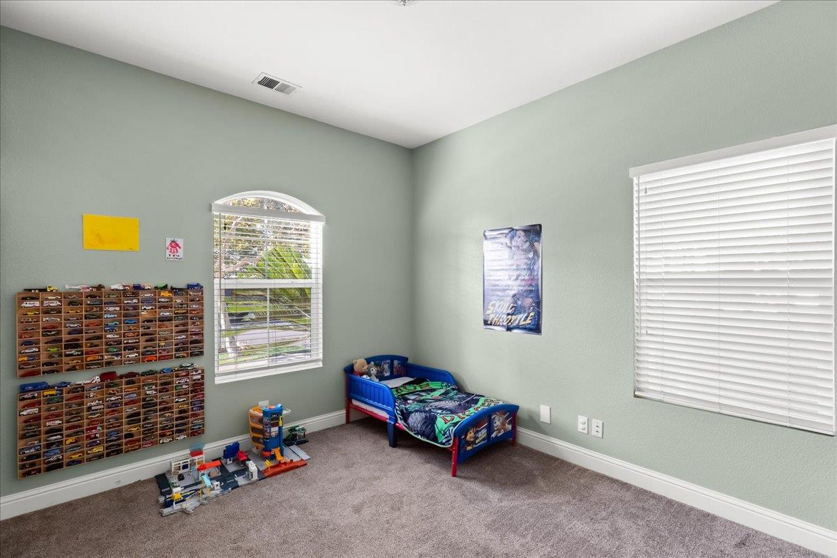 1528 Burchell Hill Dr, Oakdale, CA 95361