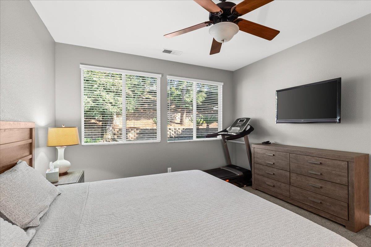 1528 Burchell Hill Dr, Oakdale, CA 95361