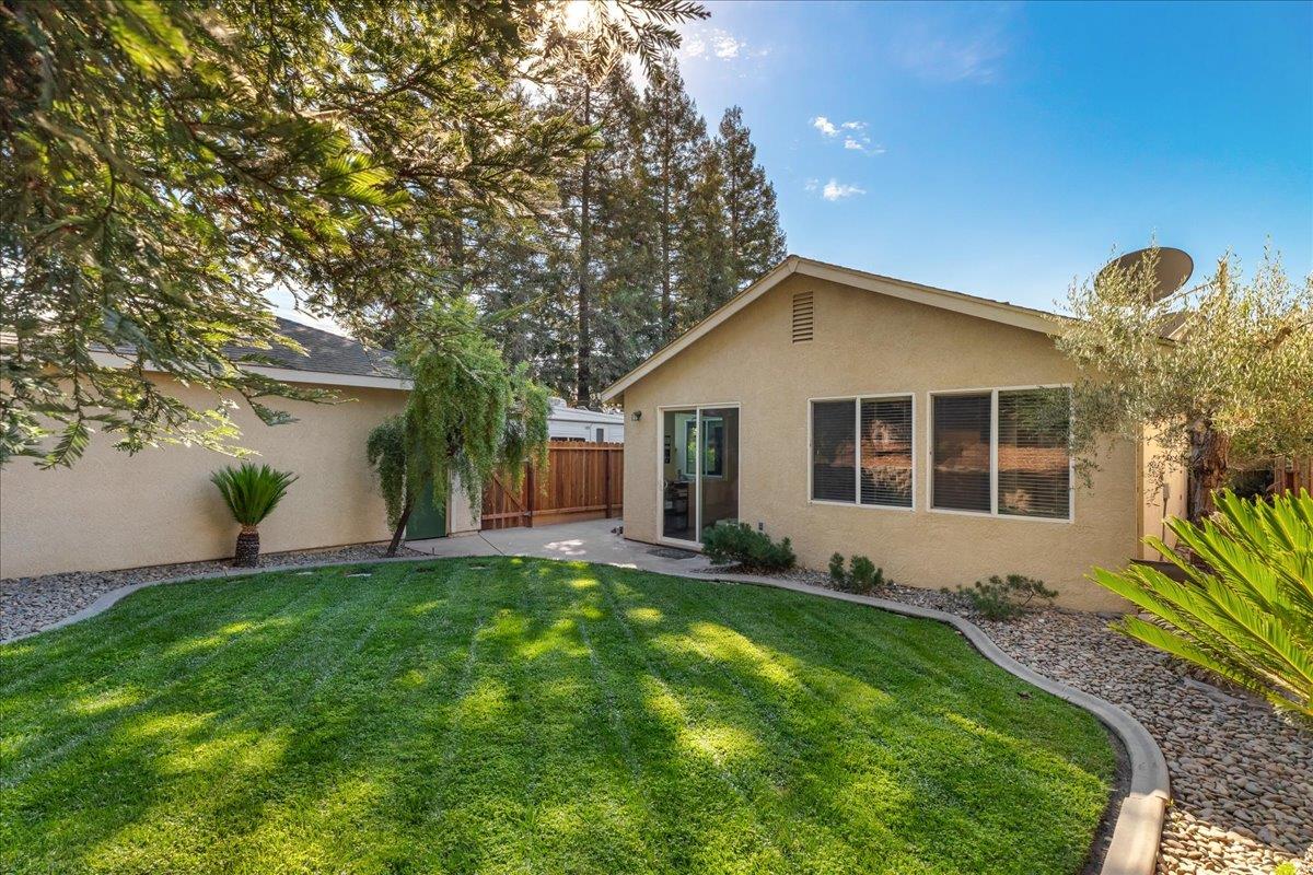 1528 Burchell Hill Dr, Oakdale, CA 95361
