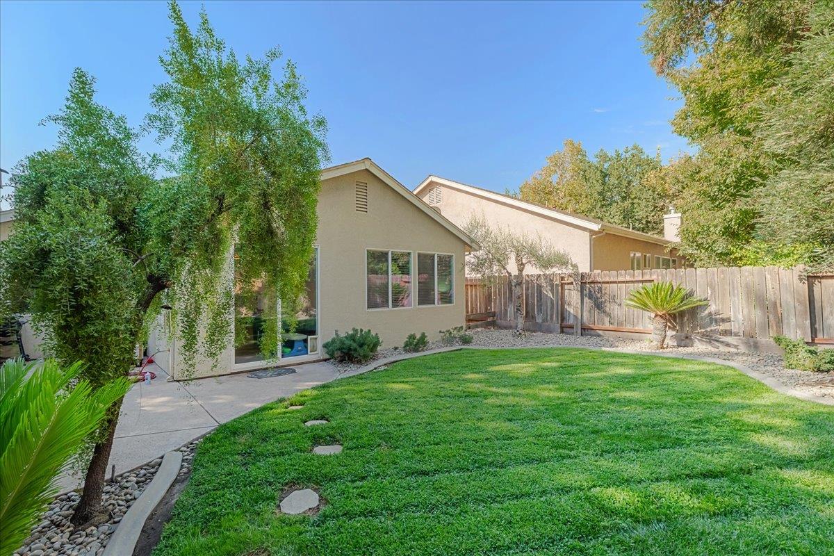 1528 Burchell Hill Dr, Oakdale, CA 95361